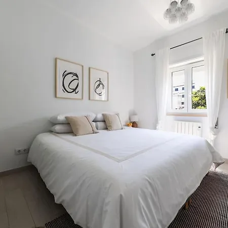 Close To Everything Bright Modern Appartement Nazaré