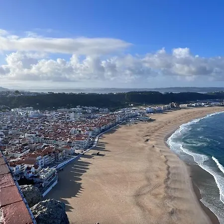 Close To Everything Bright Modern * Nazaré