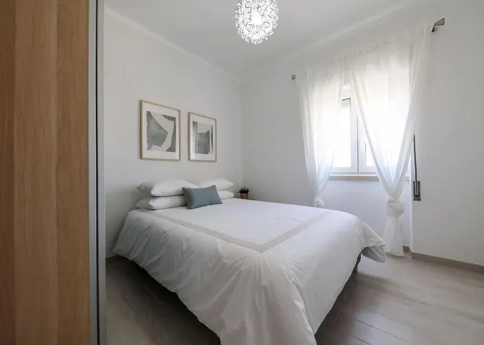 Close To Everything Bright Modern